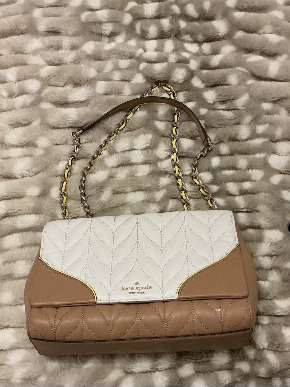 kate spade Two-Tone Cream and Tan Quilted Chain Shoulder Bag